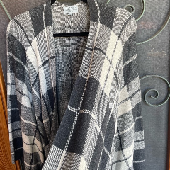 Light Weight Poncho Style Wrap in Shades of Gray Plaid - Picture 7 of 14